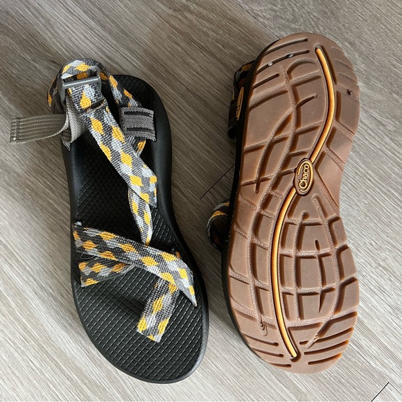 Chacos size 7 women’s - Picture 2 of 2